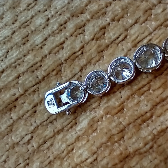 Bracelet CZ Crystal Stone Large NWOT tennis Bracelet - Picture 7 of 14